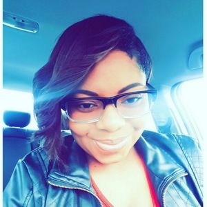 Meet your Posher, Shana